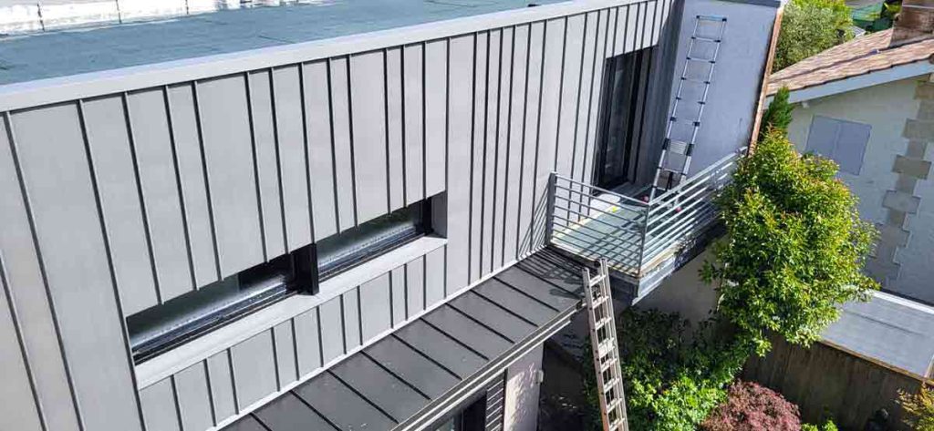 Rénovation d'un bardage en zinc au Bouscat